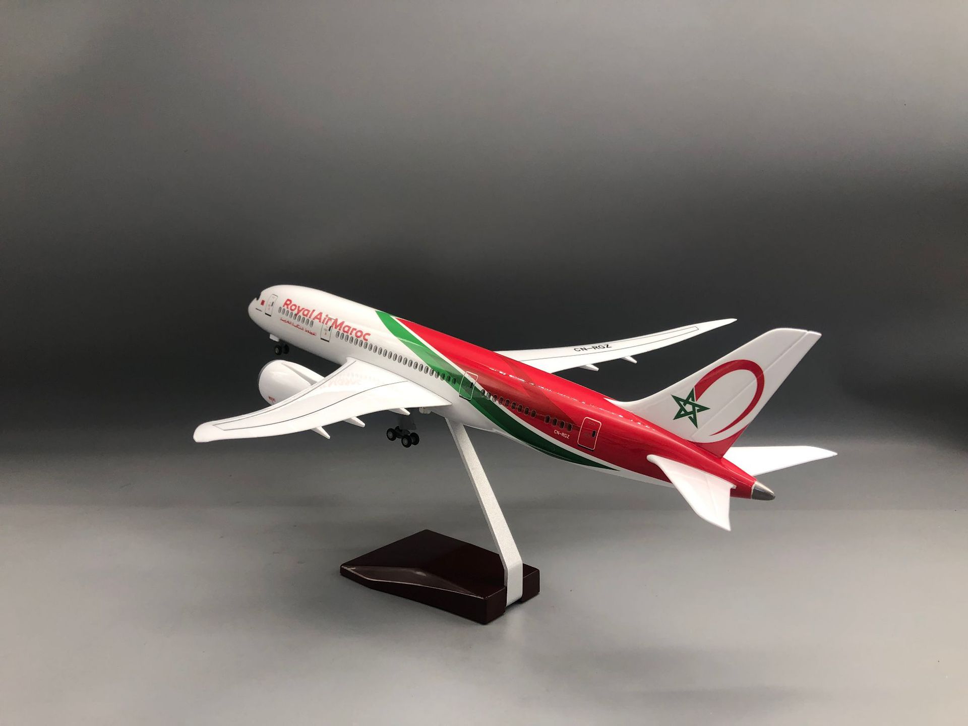 Model samolotu Royal Air Maroc – Home Office Architecture recenzja i cena
